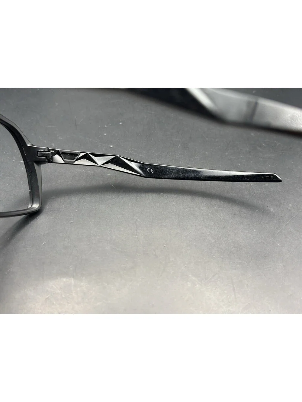 Oakley pre owned